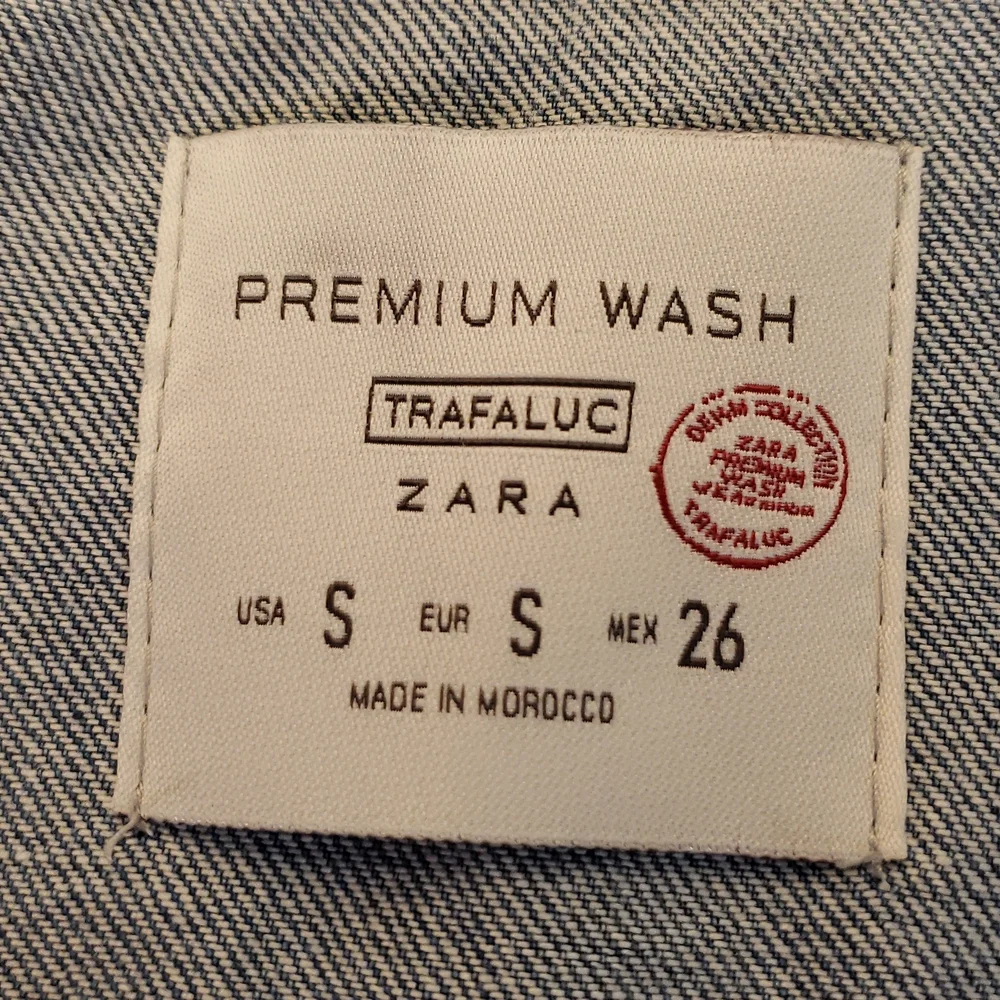 Zara size small  denim  Vest. F8 - Picture 6 of 9